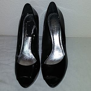 Giannini Bini 8.5M Patent Leather open toe heels.